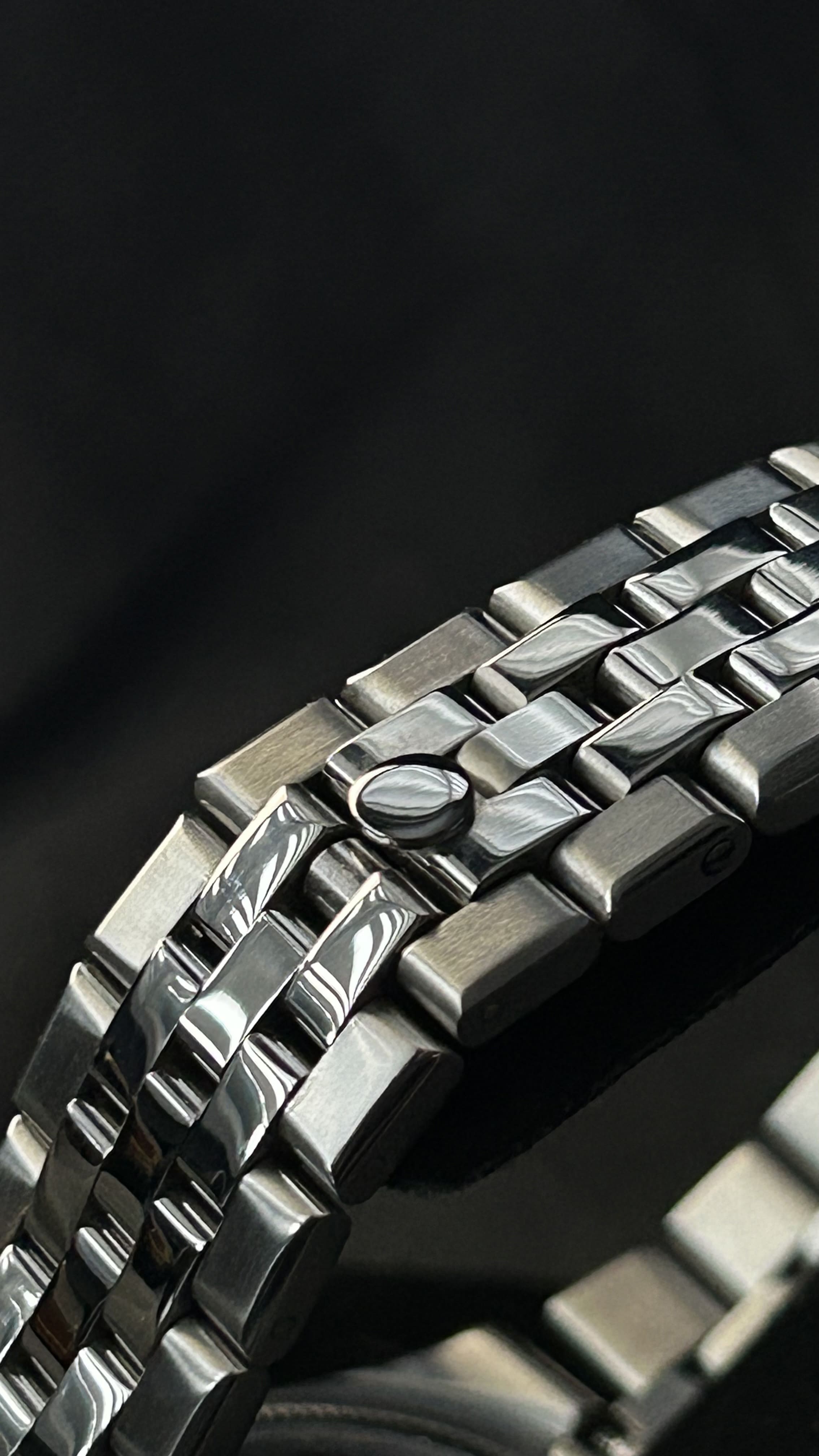 land_dweller_tiffany_blue