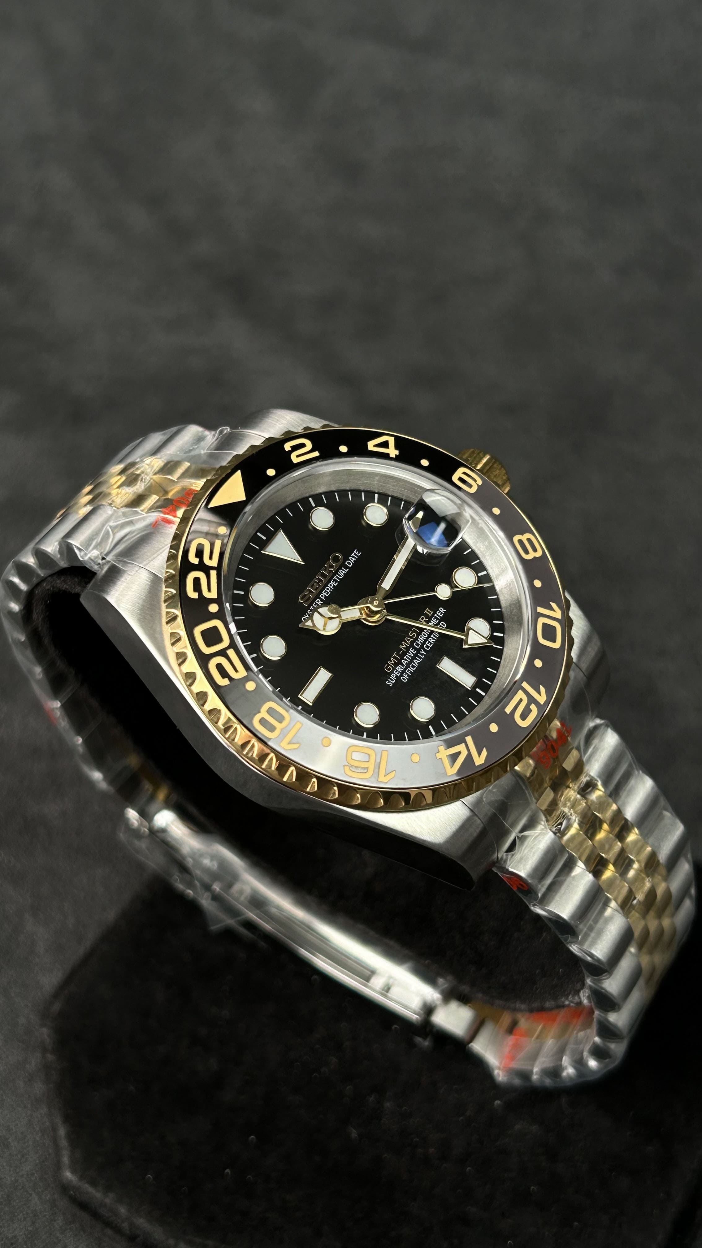 gmt-two-tone
