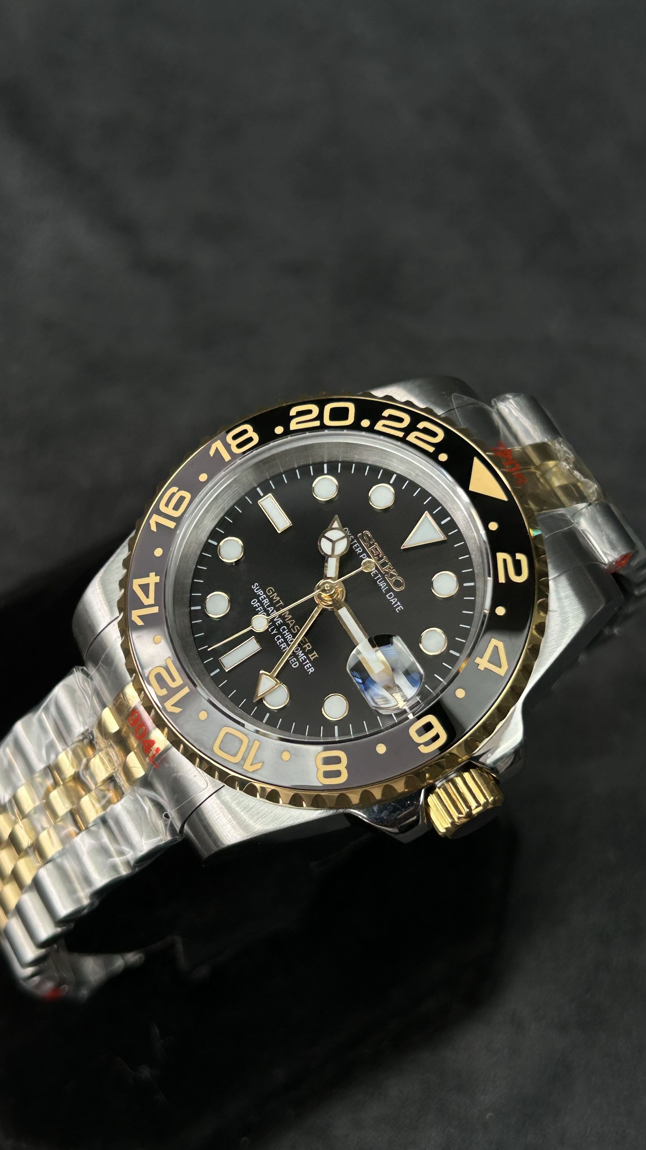 gmt-two-tone