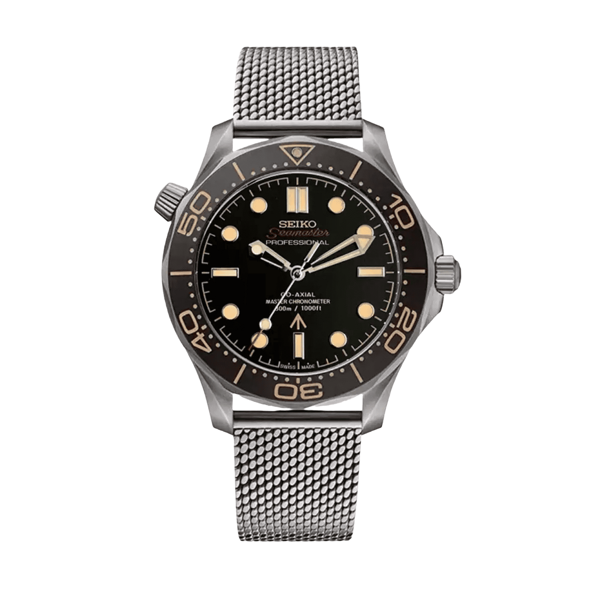 Seiko Omega James Bond Mod с черен циферблат, черен безел със златисти акценти, сребриста каса и стоманена mesh верижка